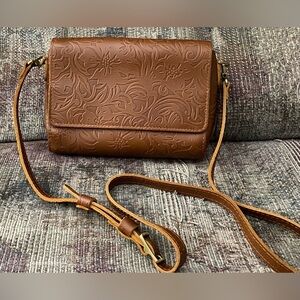 Portland Leather Goods Almost Perfect Medium Metro Crossbody Bag - Meadow.